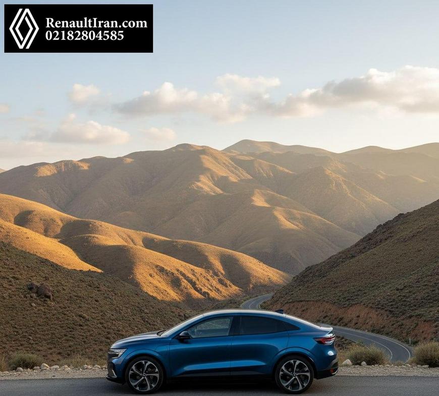 رنو مگان برقی E-Tech در کنار جاده کوهستانی ایران با آسمان نیمه ابری